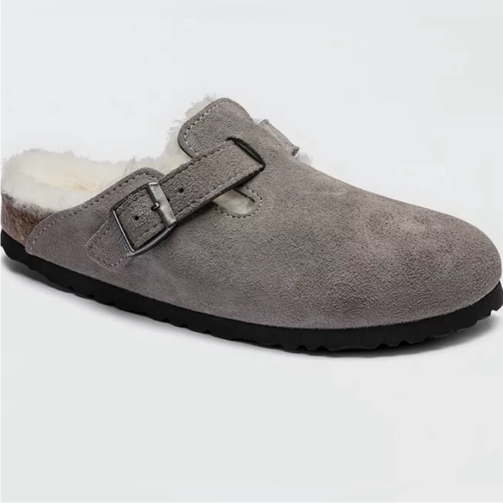 Birkenstock Boston Shearling in stone coin. 40.